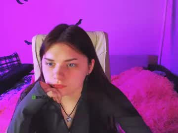 Adelina Brunette webcam from Ukraine
